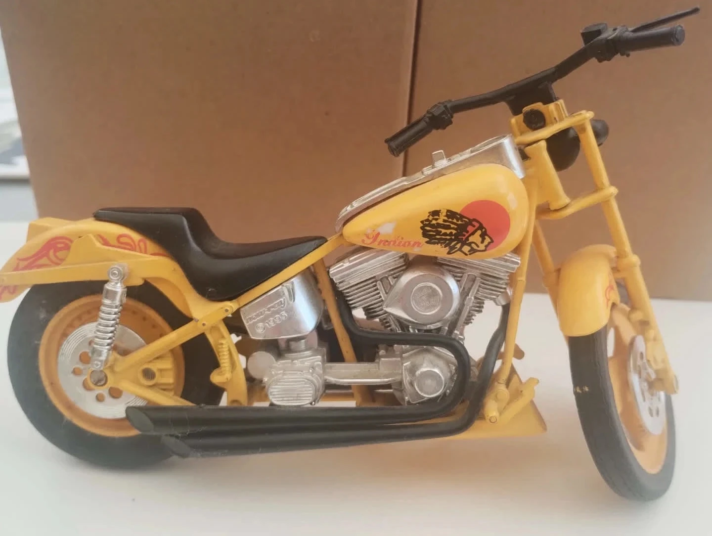 Moto de colección, Indian, sobre caballete – photo 4
